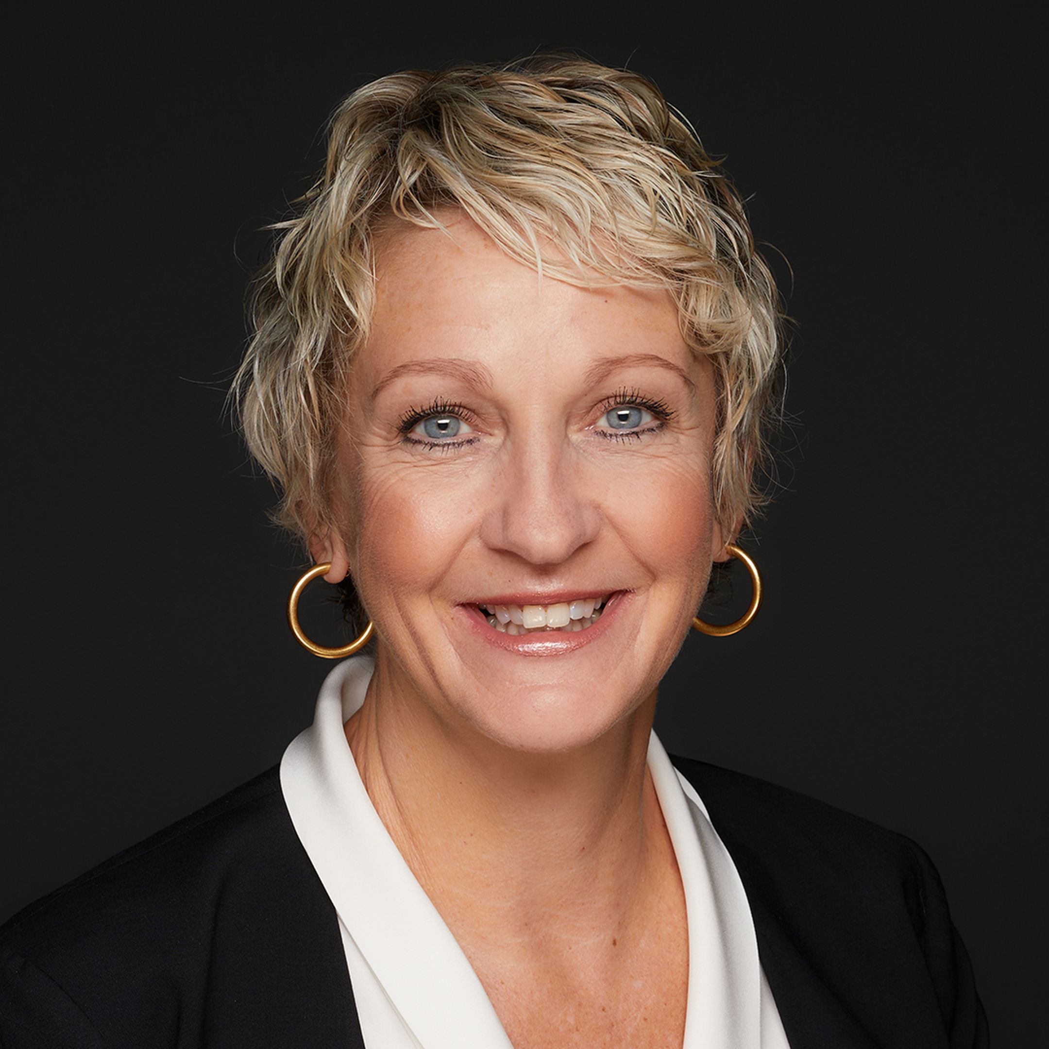 Jill Tiefenthaler Headshot